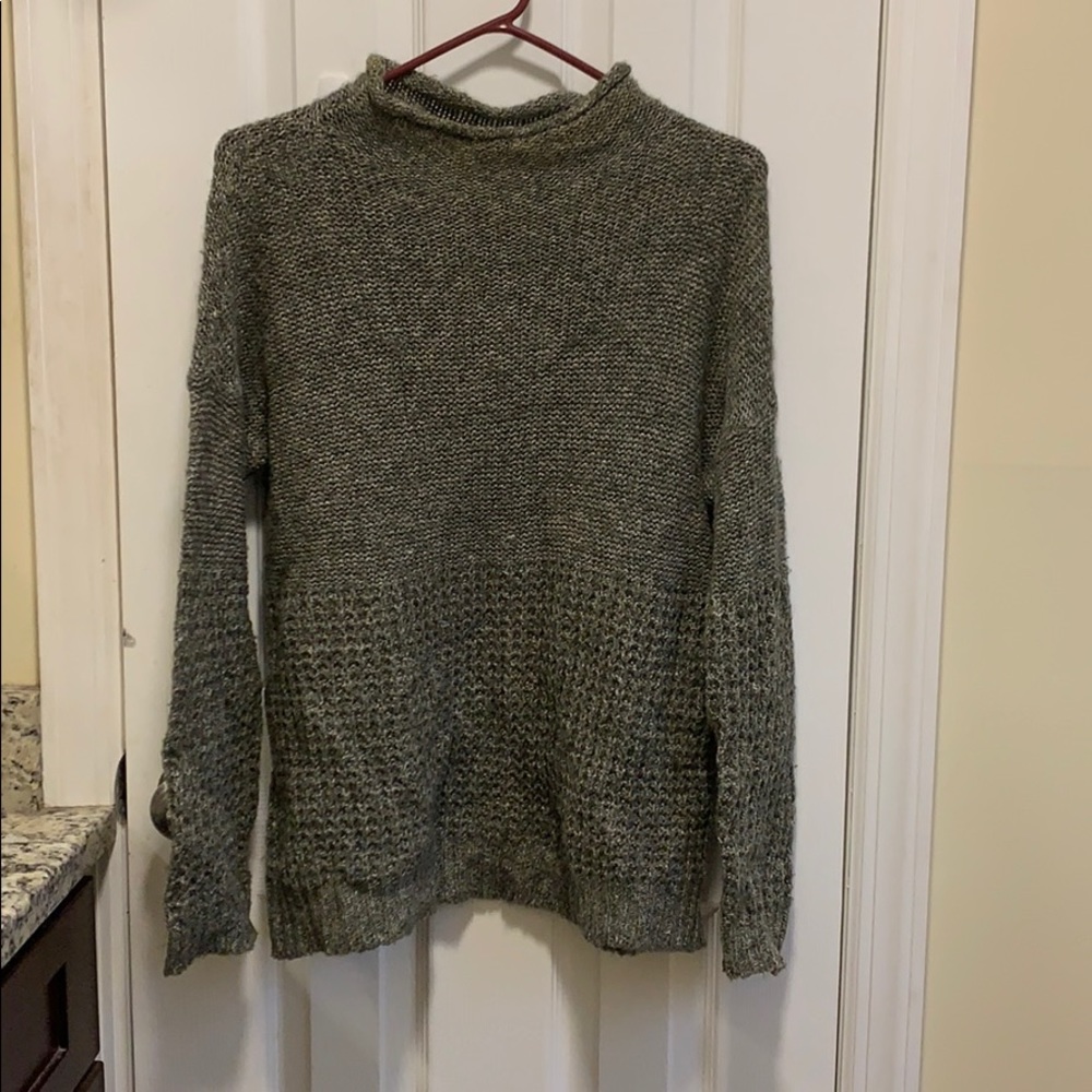 American Eagle Outfitters Green Sweater, Size Medium